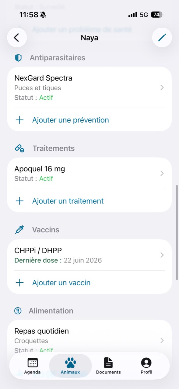 Carnet de Naya avec problème de santé, traitement, vaccin, alimentation et soin
